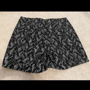 Apt. 9 Black and White Women's Bermudas
